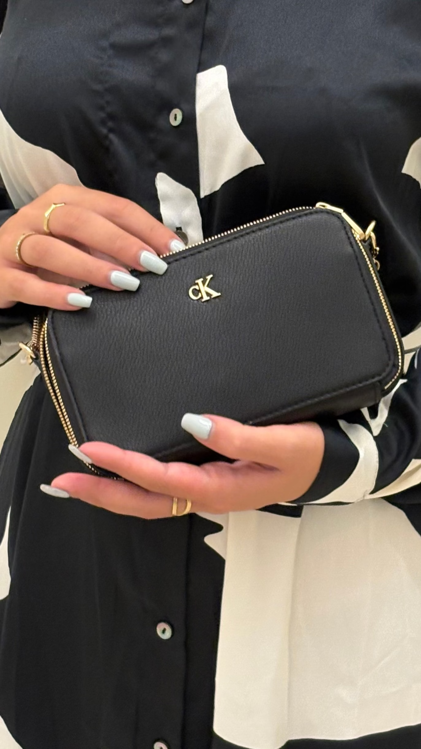 Calvin Klein - Black Chain Crossbody
