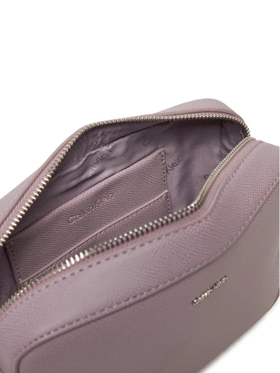 Calvin Klein - Kabelka Small Camera Bag Pink