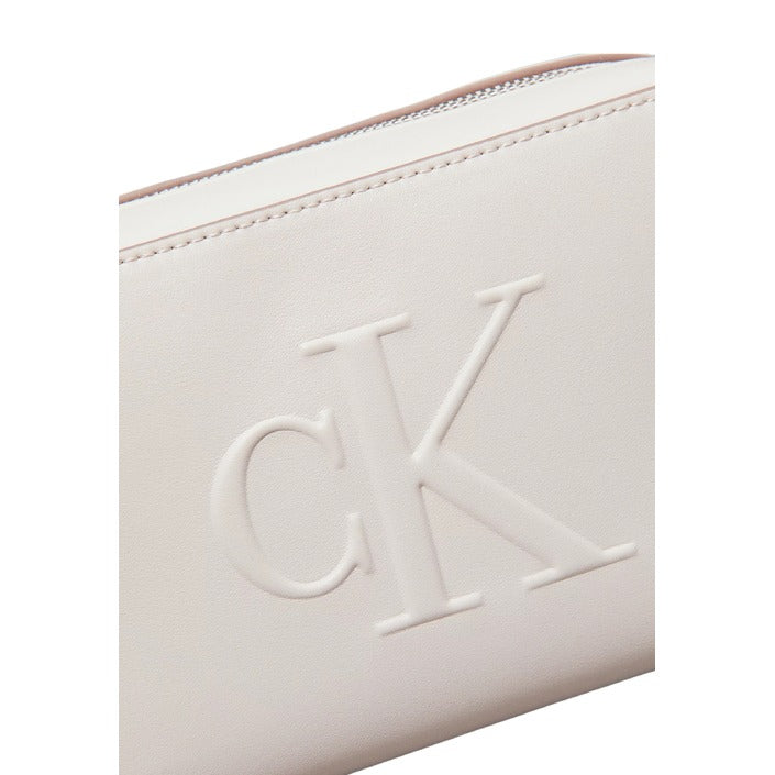 Calvin Klein - White Crossbody bag